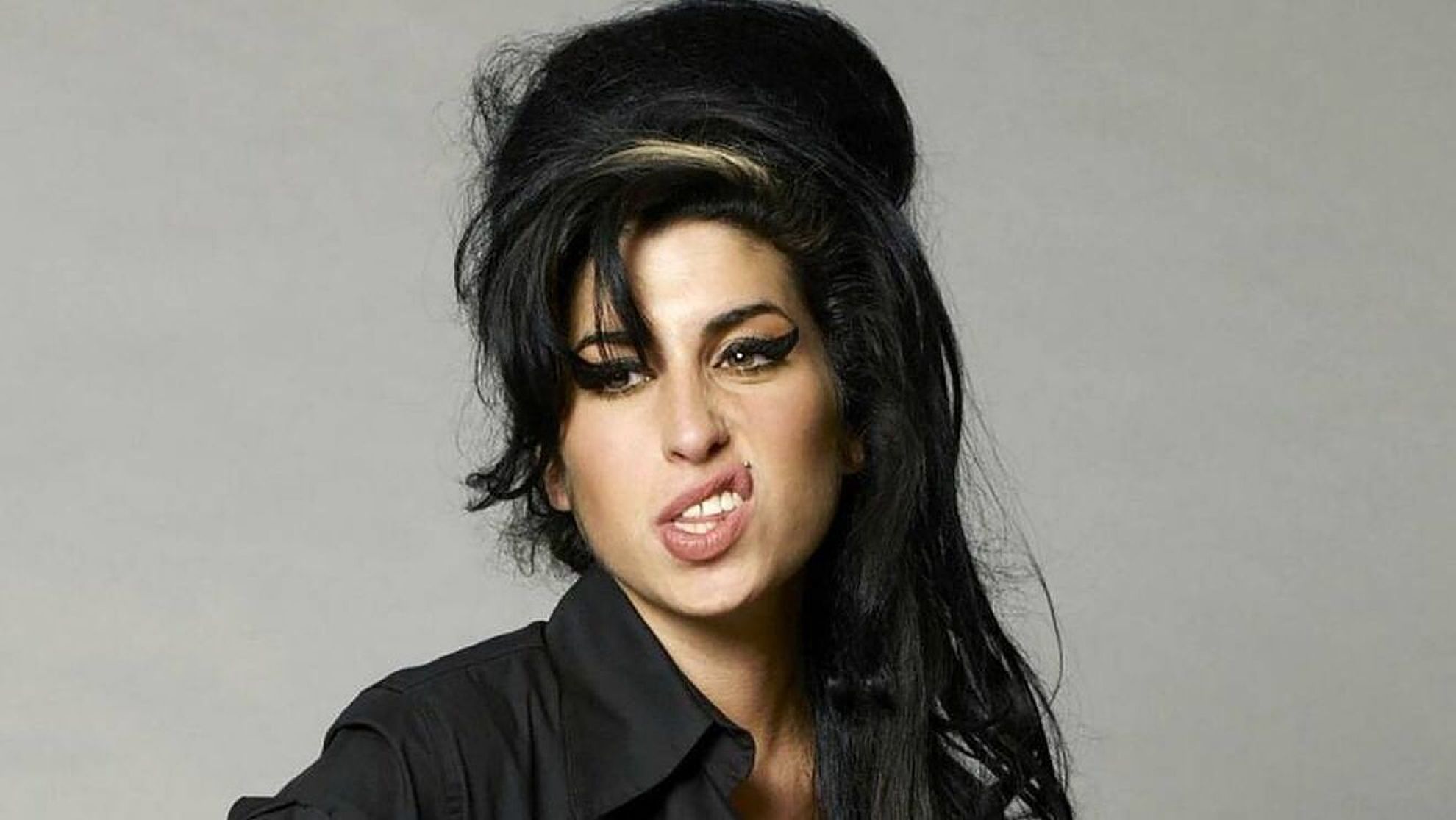 Amy Winehouse- On Drying Your Own Tears